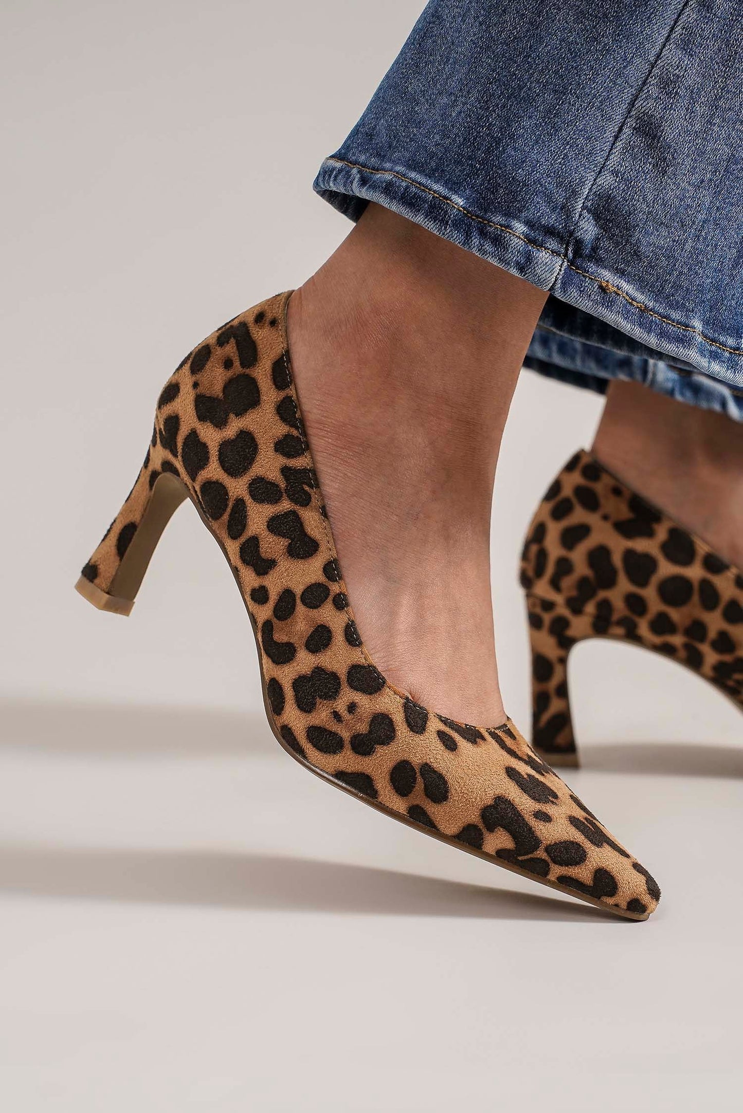 Beast Fashion Faux Suede Leopard Pumps