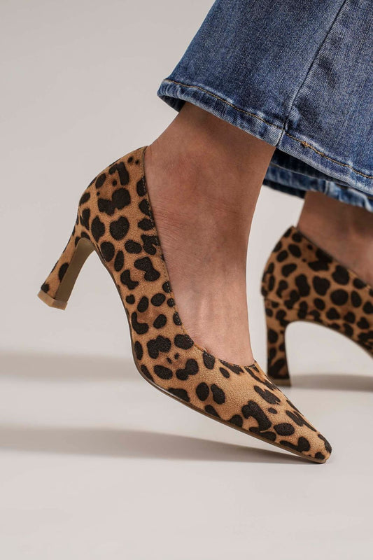 Beast Fashion Faux Suede Leopard Pumps