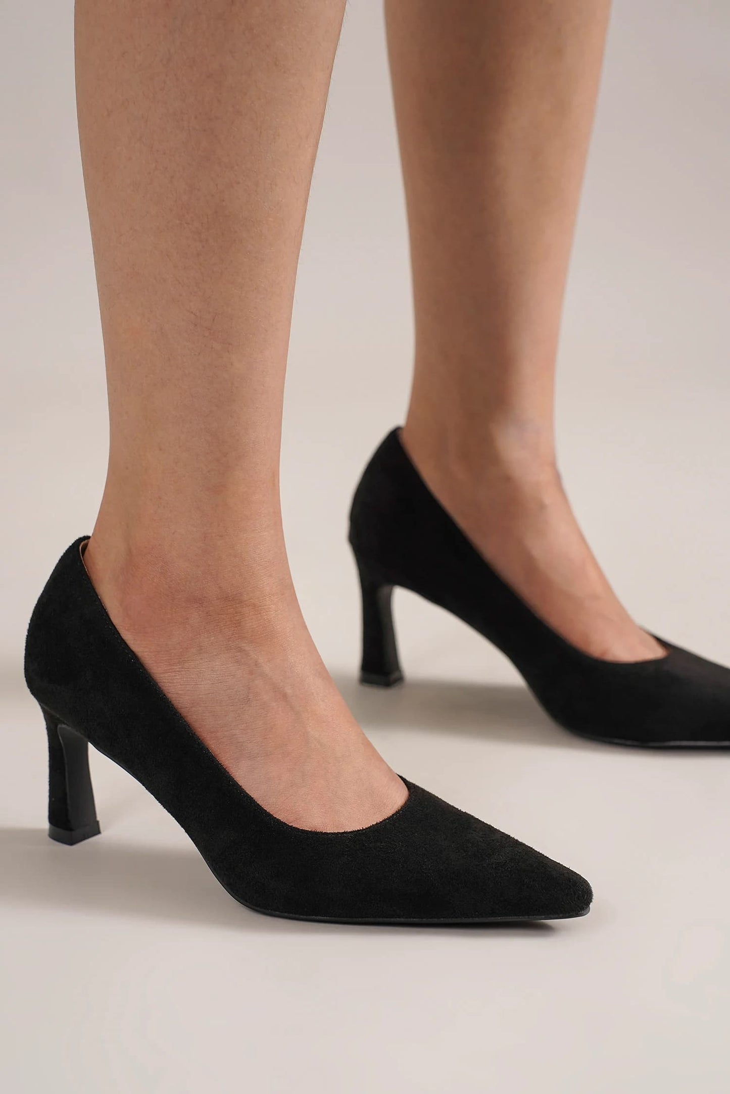 Beast Fashion Faux Suede Pumps