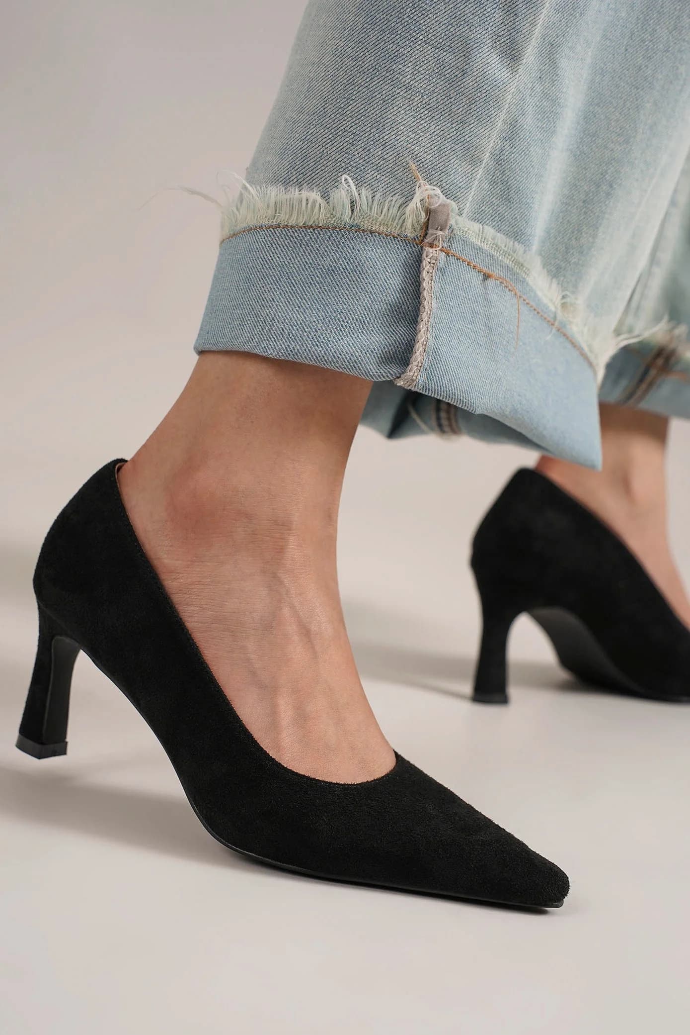 Beast Fashion Faux Suede Pumps