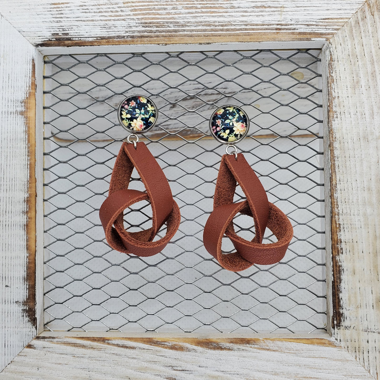Knots with Studs
