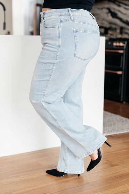 Brooke High Rise *TUMMY CONTROL*  Vintage Wash Straight Judy Blue Jeans
