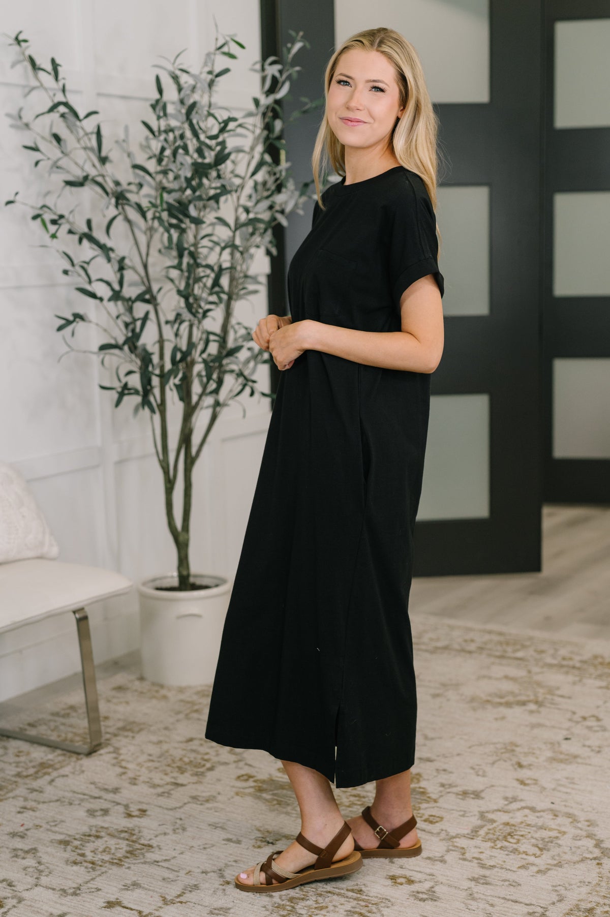 Fix You Right Up Short Sleeve Midi Dress in Black