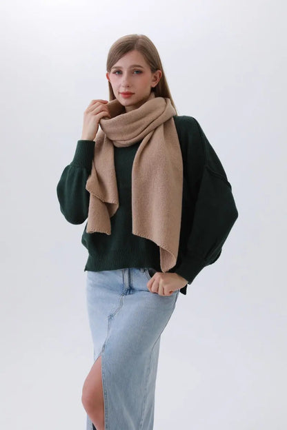 Classic Bias-Cut Scarf – Woven Elegance & Timeless Style ✨🧣