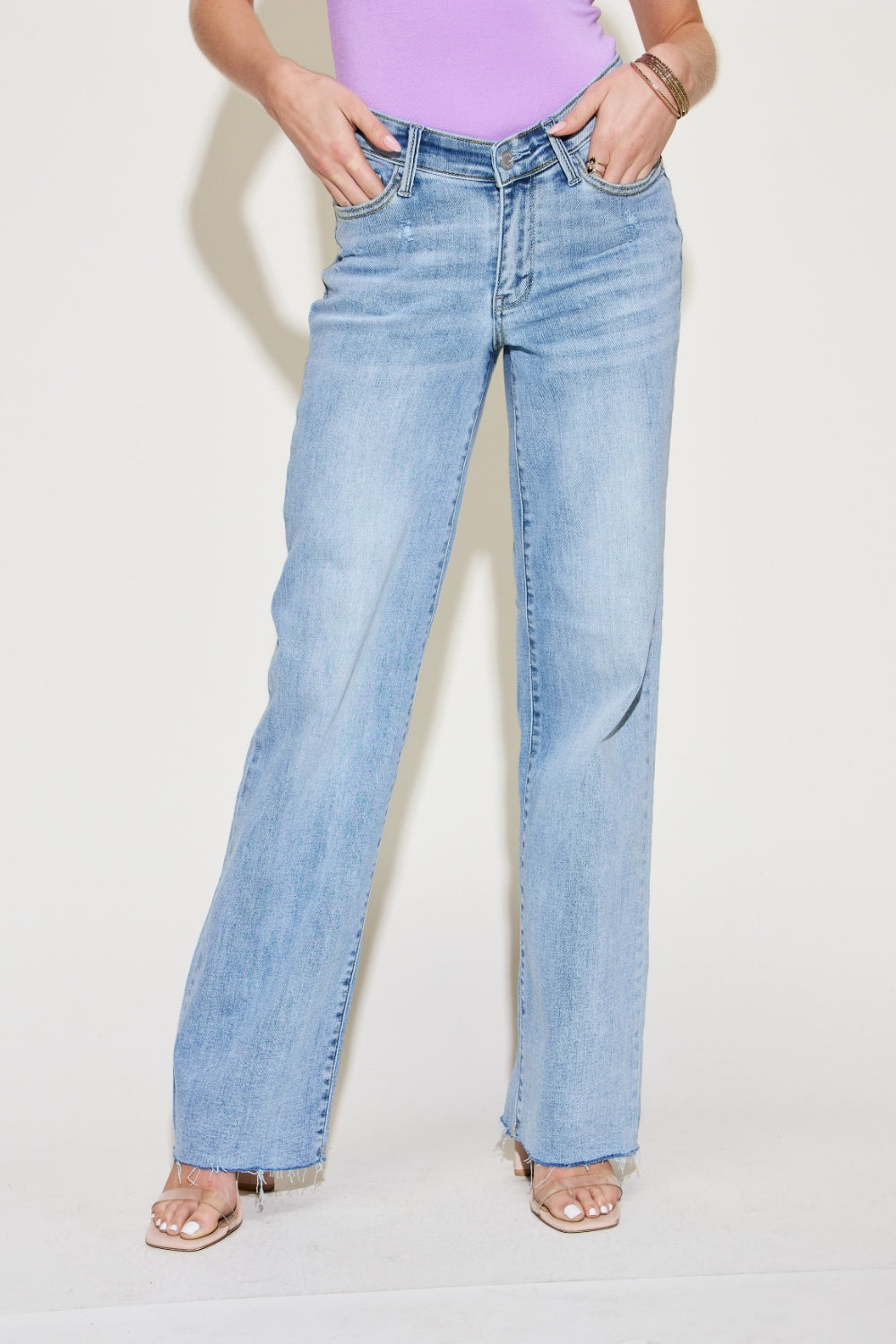 Judy Blue V Waist Straight Jeans