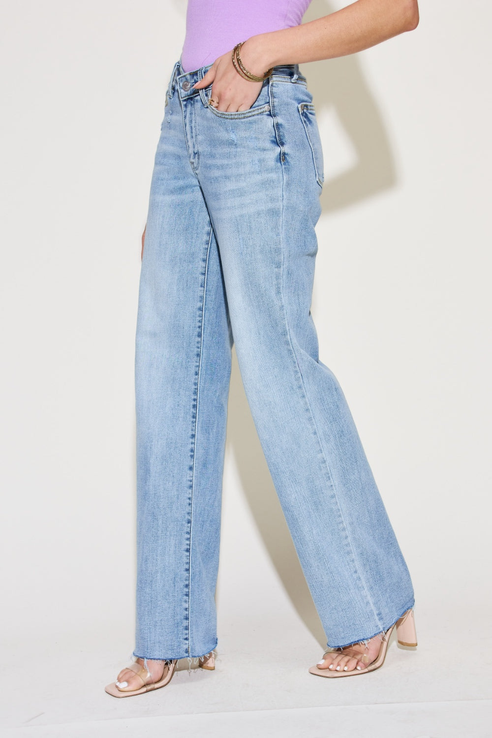 Judy Blue V Waist Straight Jeans