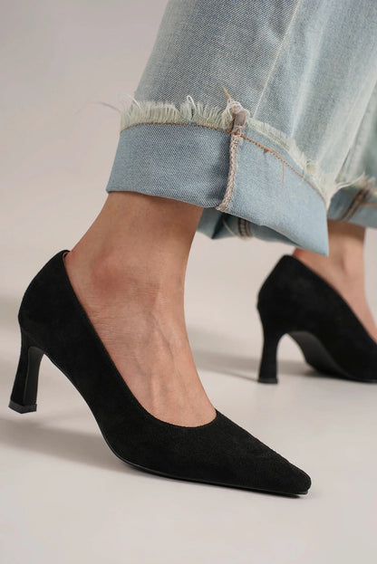 Beast Fashion Faux Suede Pumps