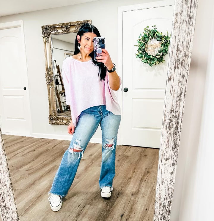 Rose High Rise 90's Straight Judy Blue Jeans in Light Wash