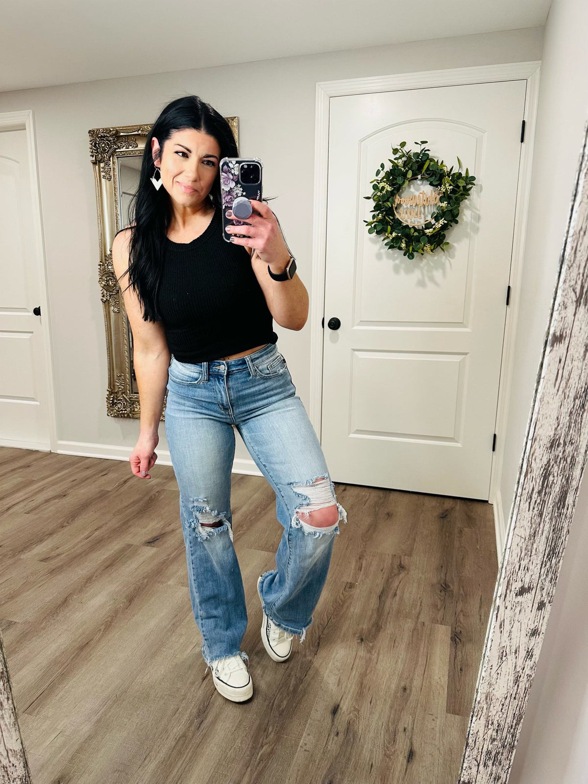 Rose High Rise 90's Straight Judy Blue Jeans in Light Wash