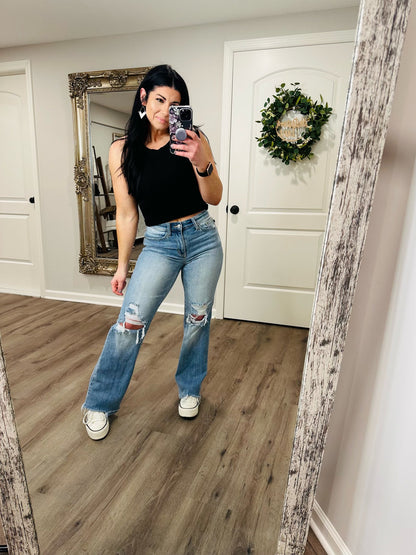 Rose High Rise 90's Straight Judy Blue Jeans in Light Wash