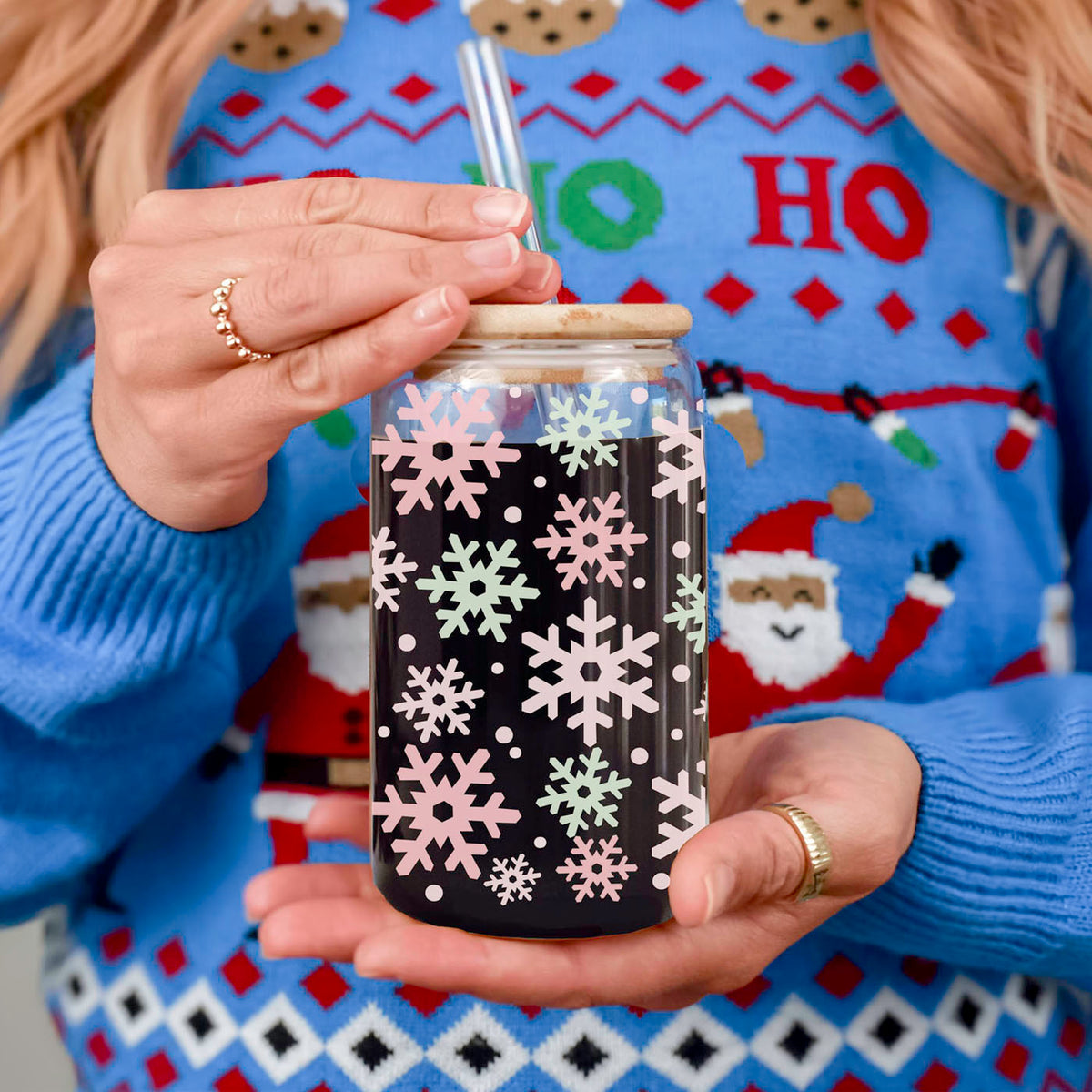Pastel Snowflakes 17oz