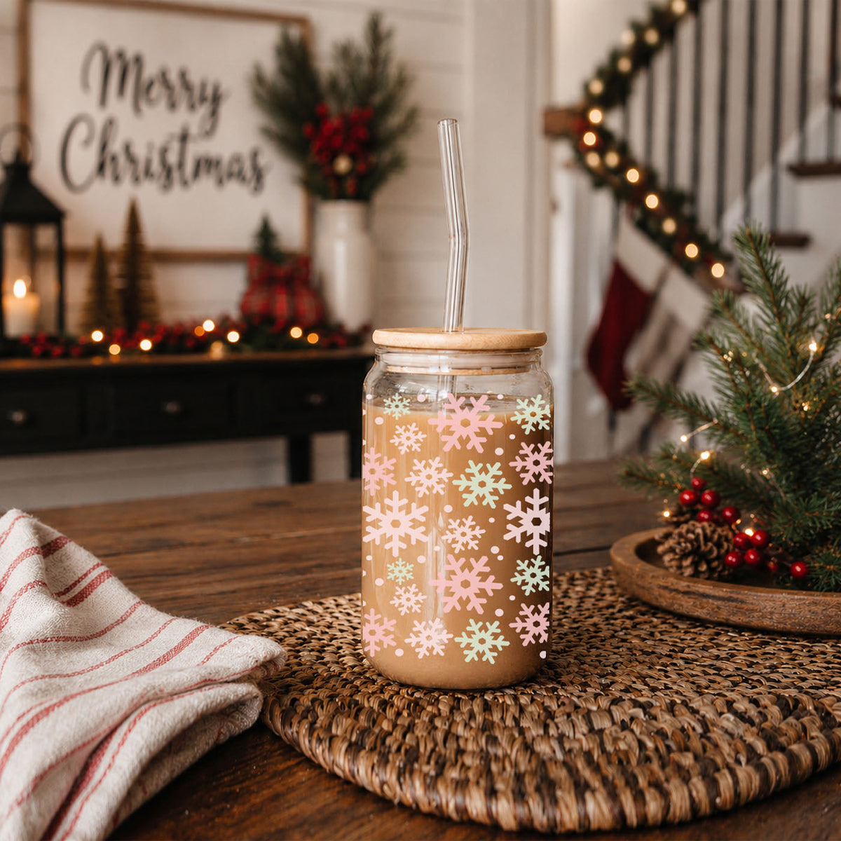 Pastel Snowflakes 17oz