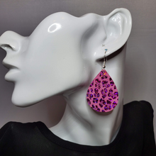Load image into Gallery viewer, Hot Pink Metallic Leopard Leather Earrings
